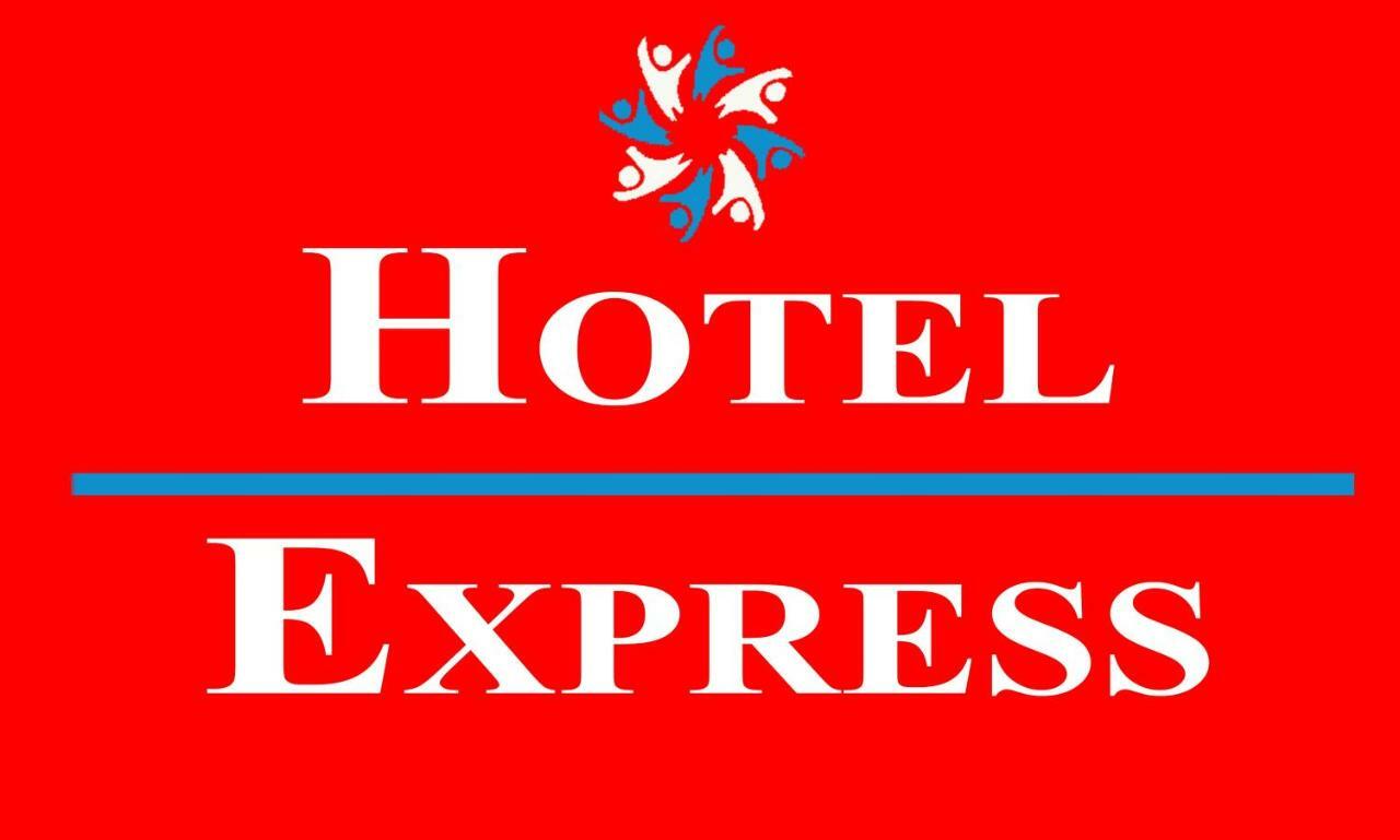 Hotel Express Anniston/Oxford Exterior photo
